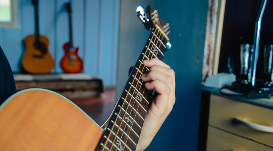 آموزش اصول ابتدایی توالی آکوردها در گیتار